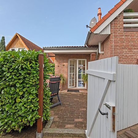 Enticing Holiday Home In Oldenburg With Garden Near Sea Dannau Buitenkant foto
