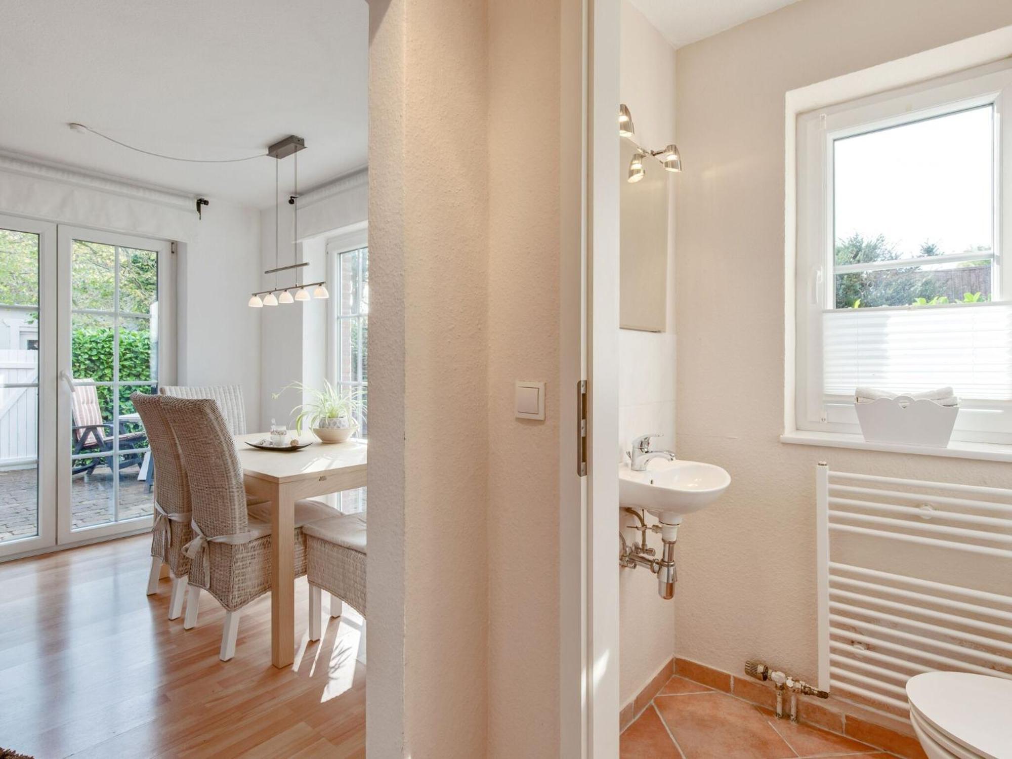 Enticing Holiday Home In Oldenburg With Garden Near Sea Dannau Buitenkant foto