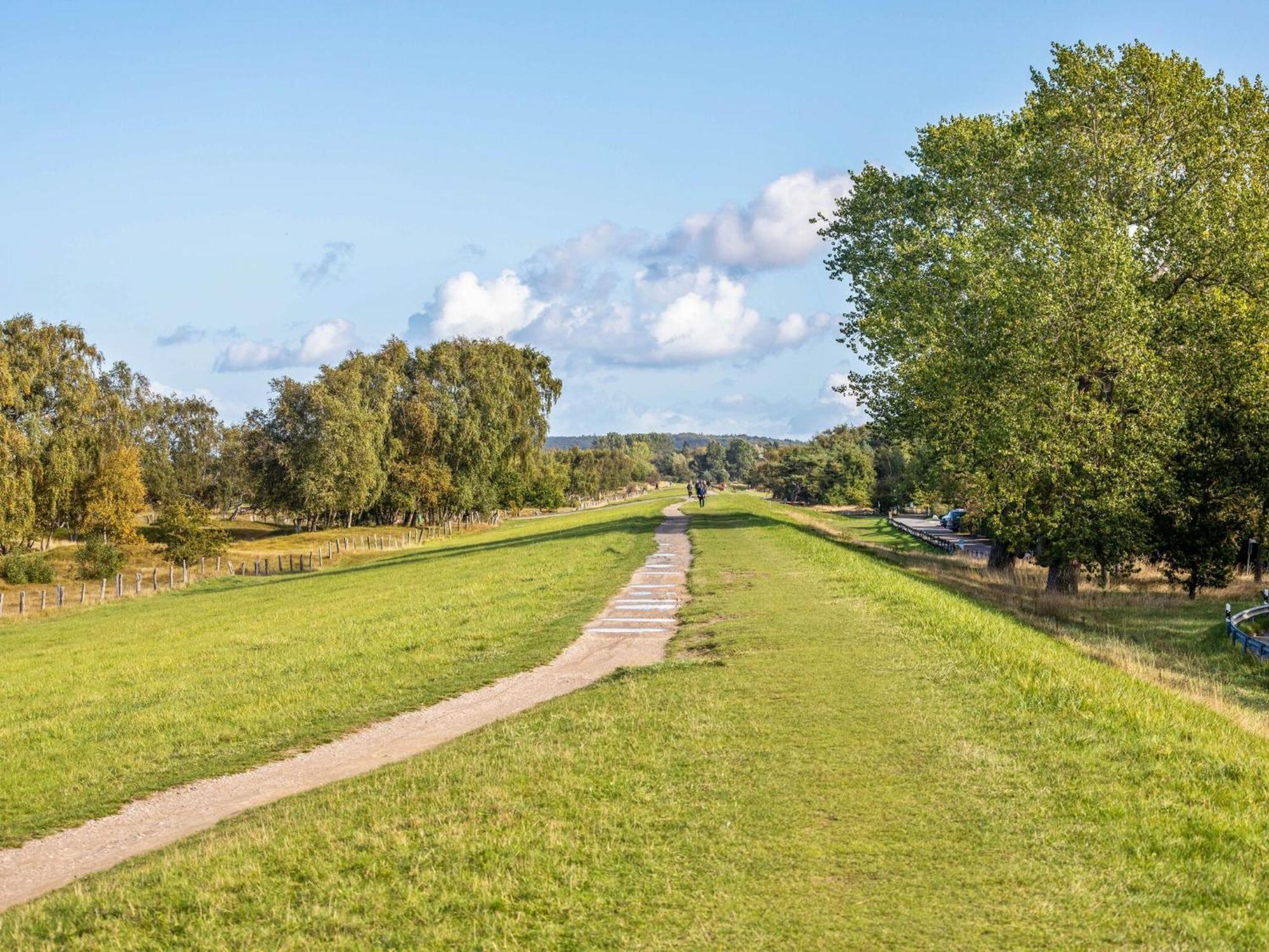 Enticing Holiday Home In Oldenburg With Garden Near Sea Dannau Buitenkant foto